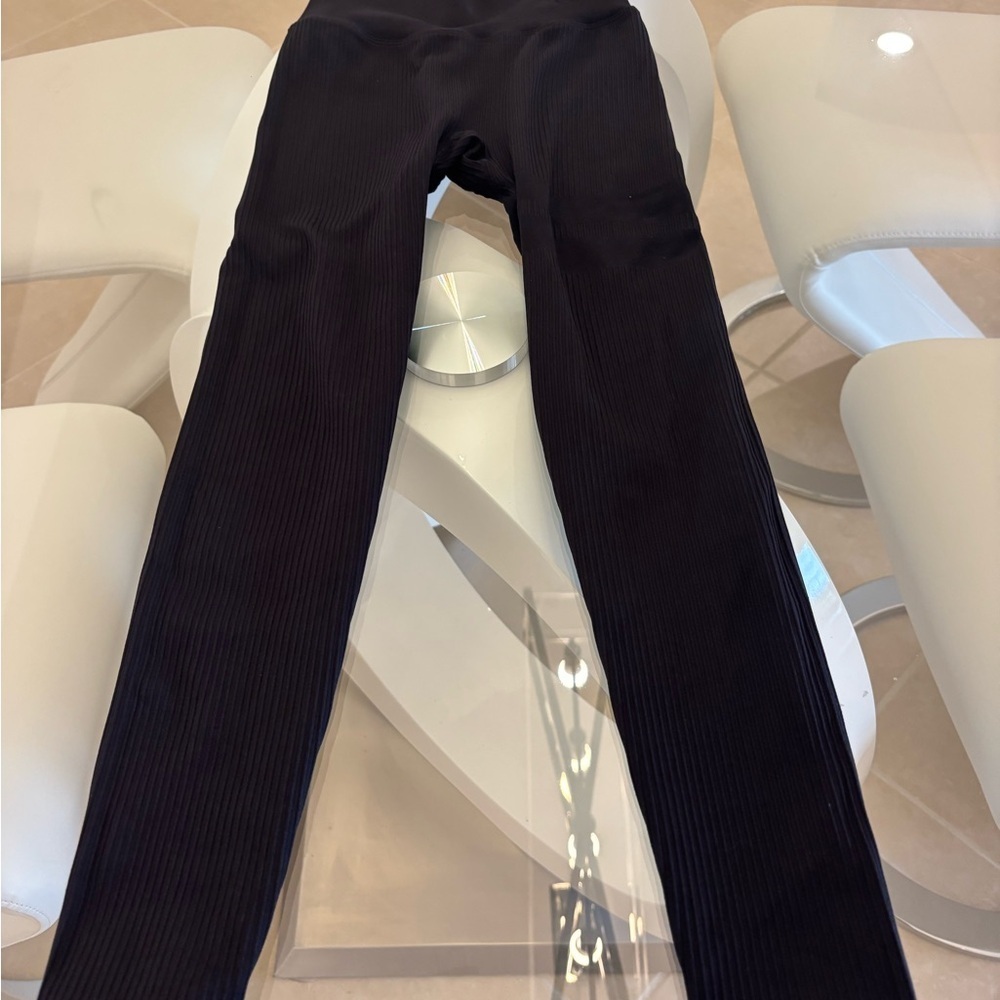 Black leggings